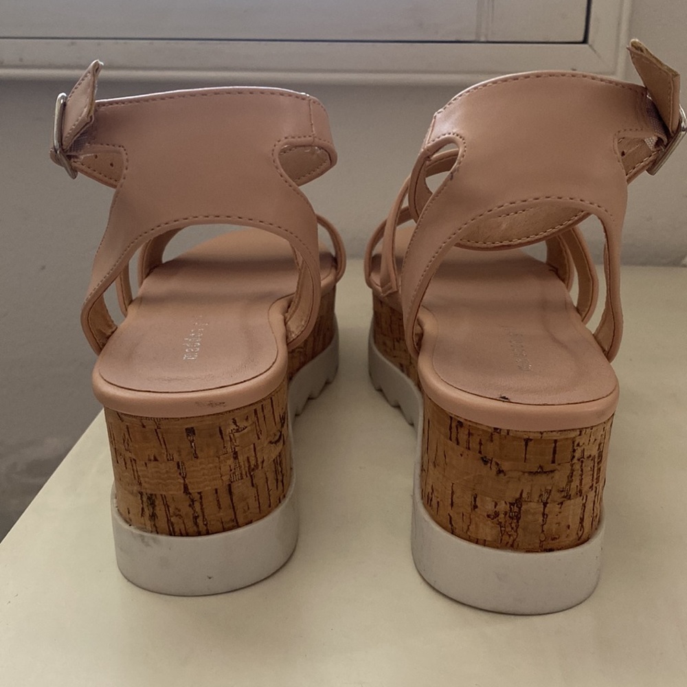 Madden Girl Size 8 Nude Sandal - Picture 4 of 6